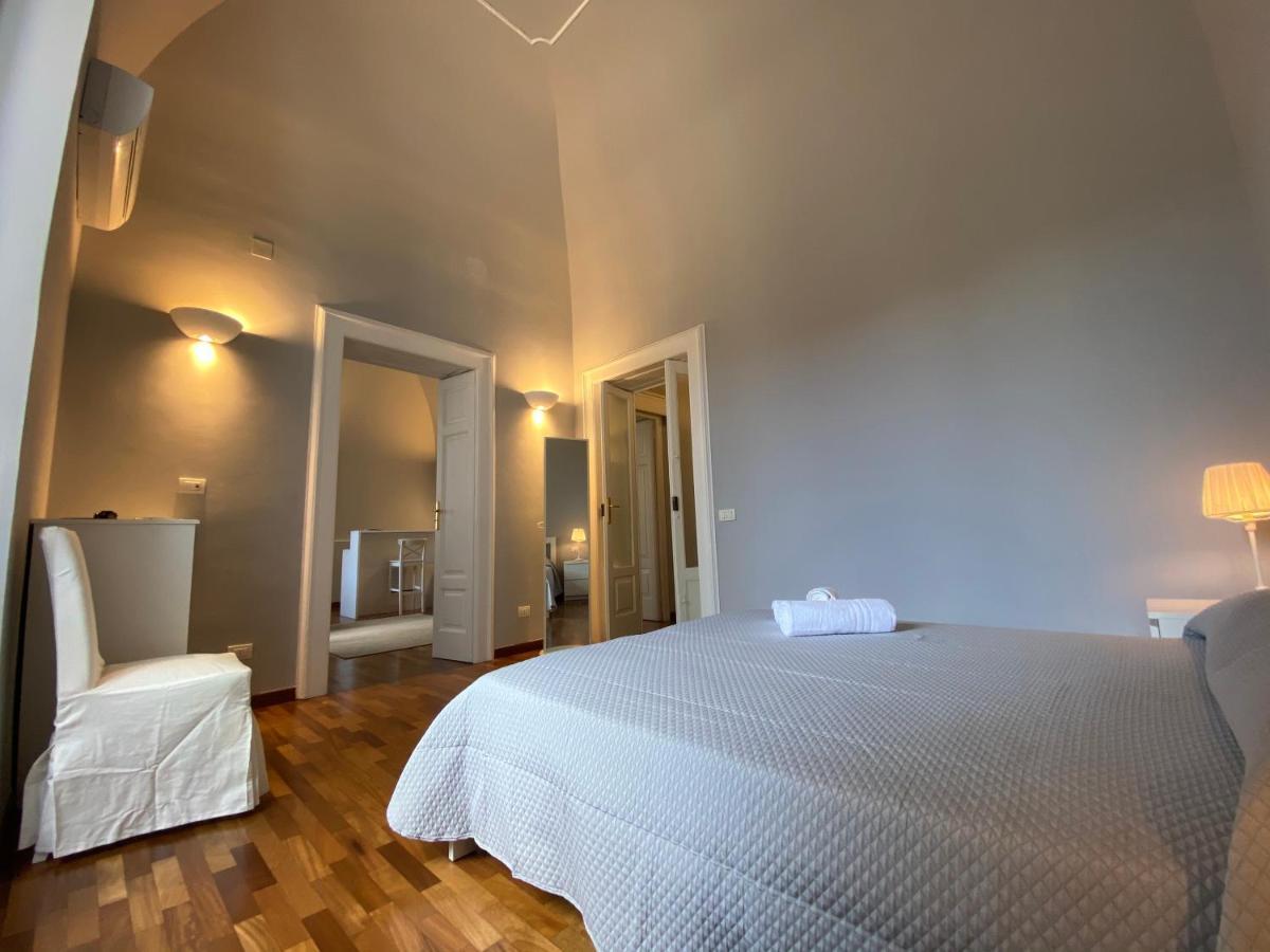 Suite 261 - Intero Appartamento Nel Centro Di Bari Exterior foto
